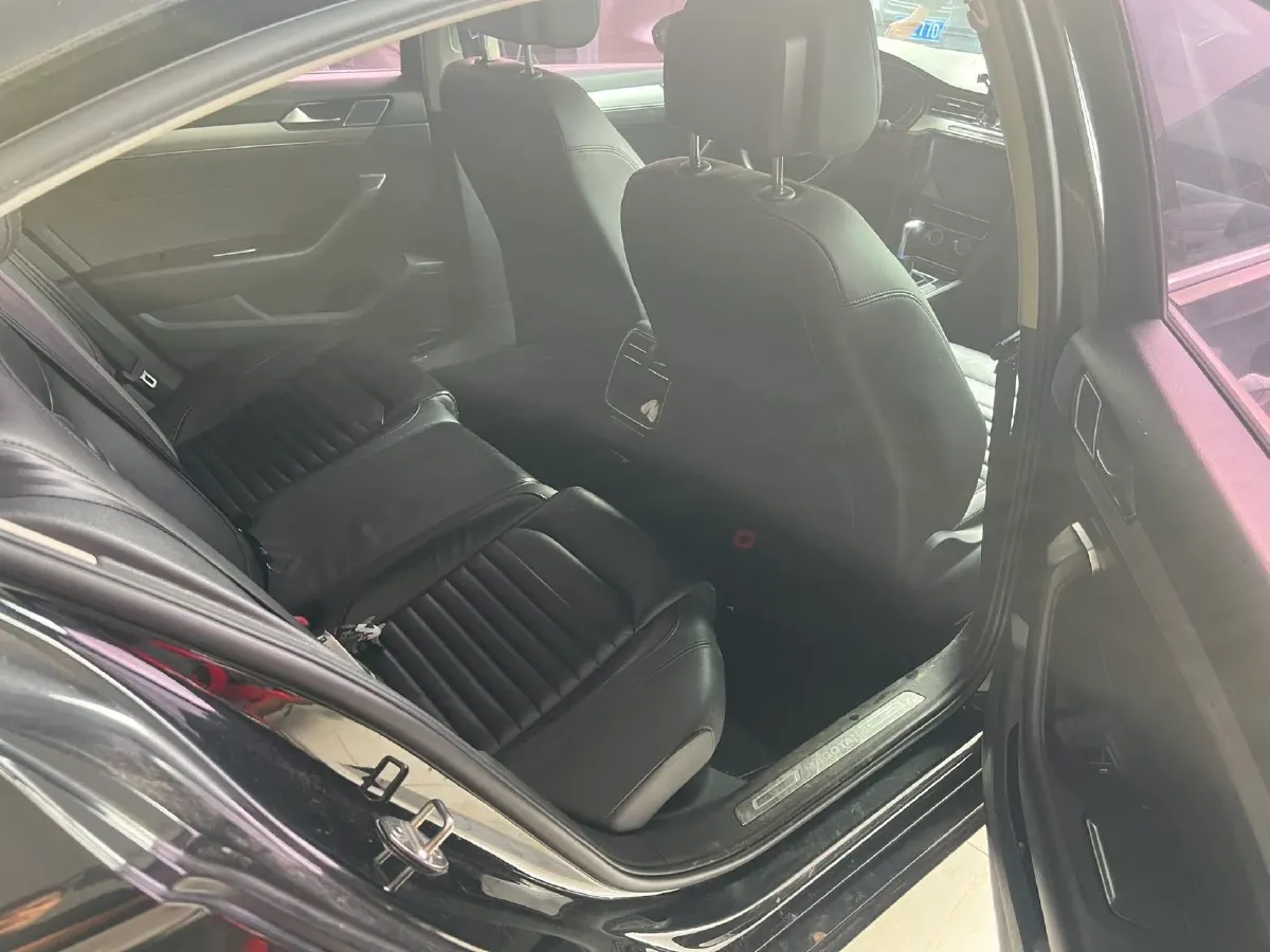 2018 Volkswagen Magotan 1.8T 180HP L4 7DCT,autocango,china used car exporter,china ev exporter,chinese used car exporter,chinese used ev exporter