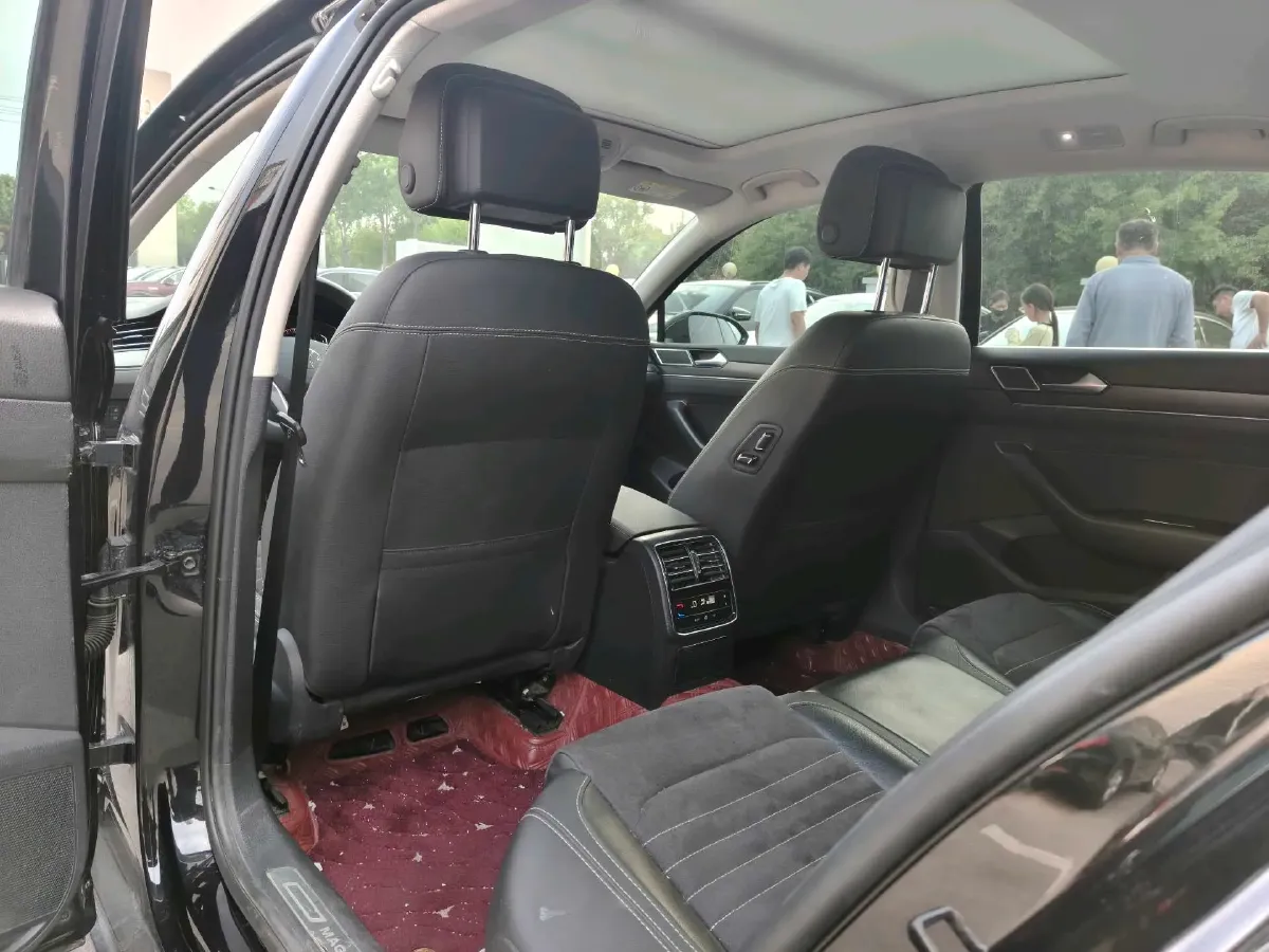 2020 Volkswagen Magotan 2.0T 186HP L4 7DCT,autocango,china used car exporter,china ev exporter,chinese used car exporter,chinese used ev exporter