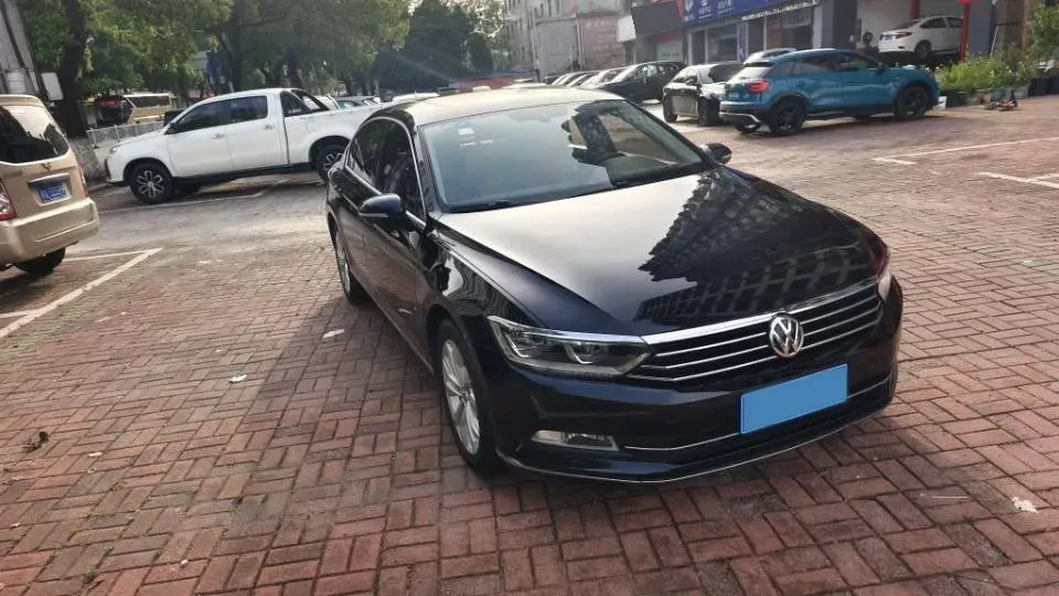 2018 Volkswagen Magotan 1.8T 180HP L4 7DCT,autocango,china used car exporter,china ev exporter,chinese used car exporter,chinese used ev exporter