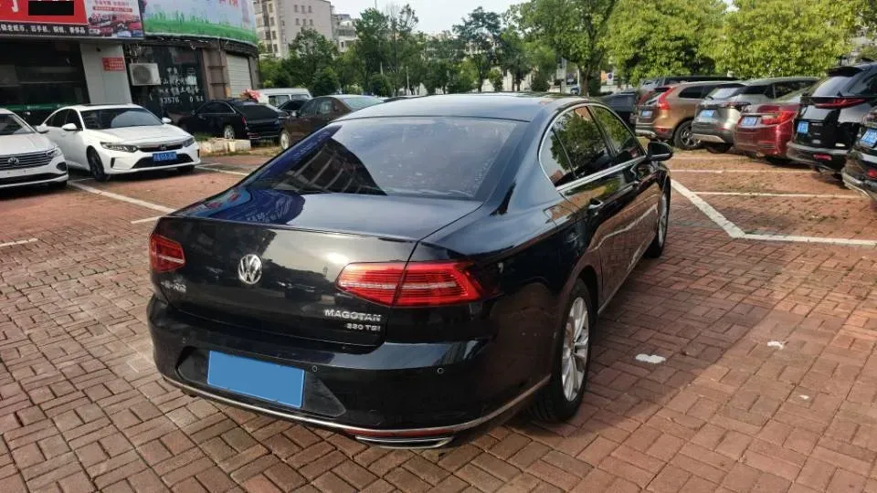 2018 Volkswagen Magotan 1.8T 180HP L4 7DCT,autocango,china used car exporter,china ev exporter,chinese used car exporter,chinese used ev exporter