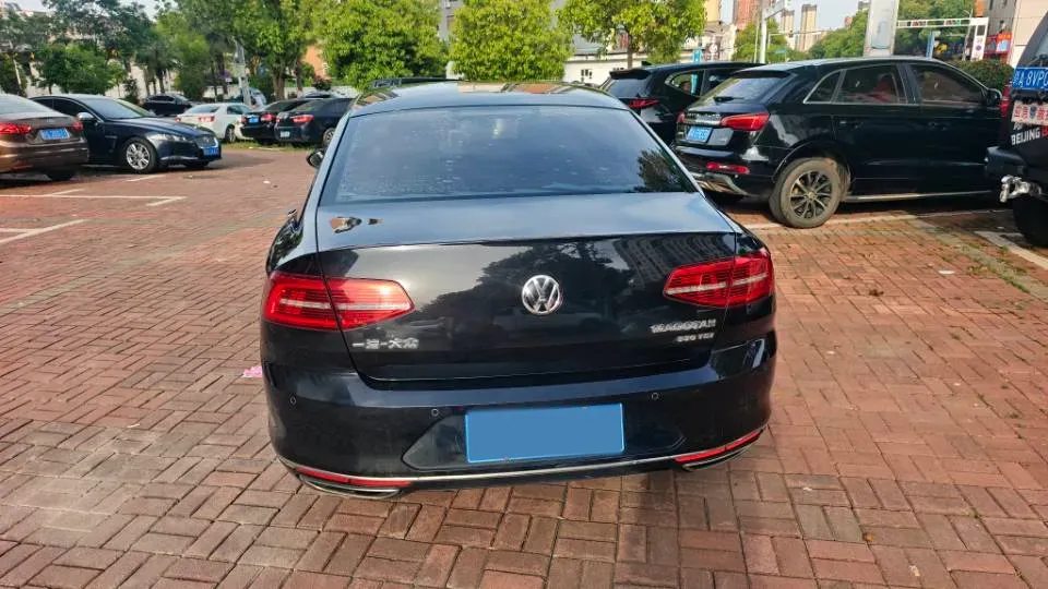 2018 Volkswagen Magotan 1.8T 180HP L4 7DCT,autocango,china used car exporter,china ev exporter,chinese used car exporter,chinese used ev exporter