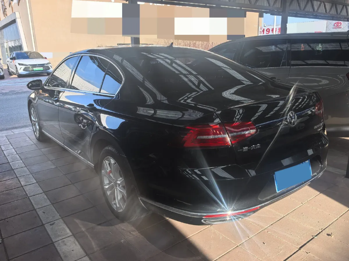 2019 Volkswagen Magotan 2.0T 186HP L4 7DCT,autocango,china used car exporter,china ev exporter,chinese used car exporter,chinese used ev exporter