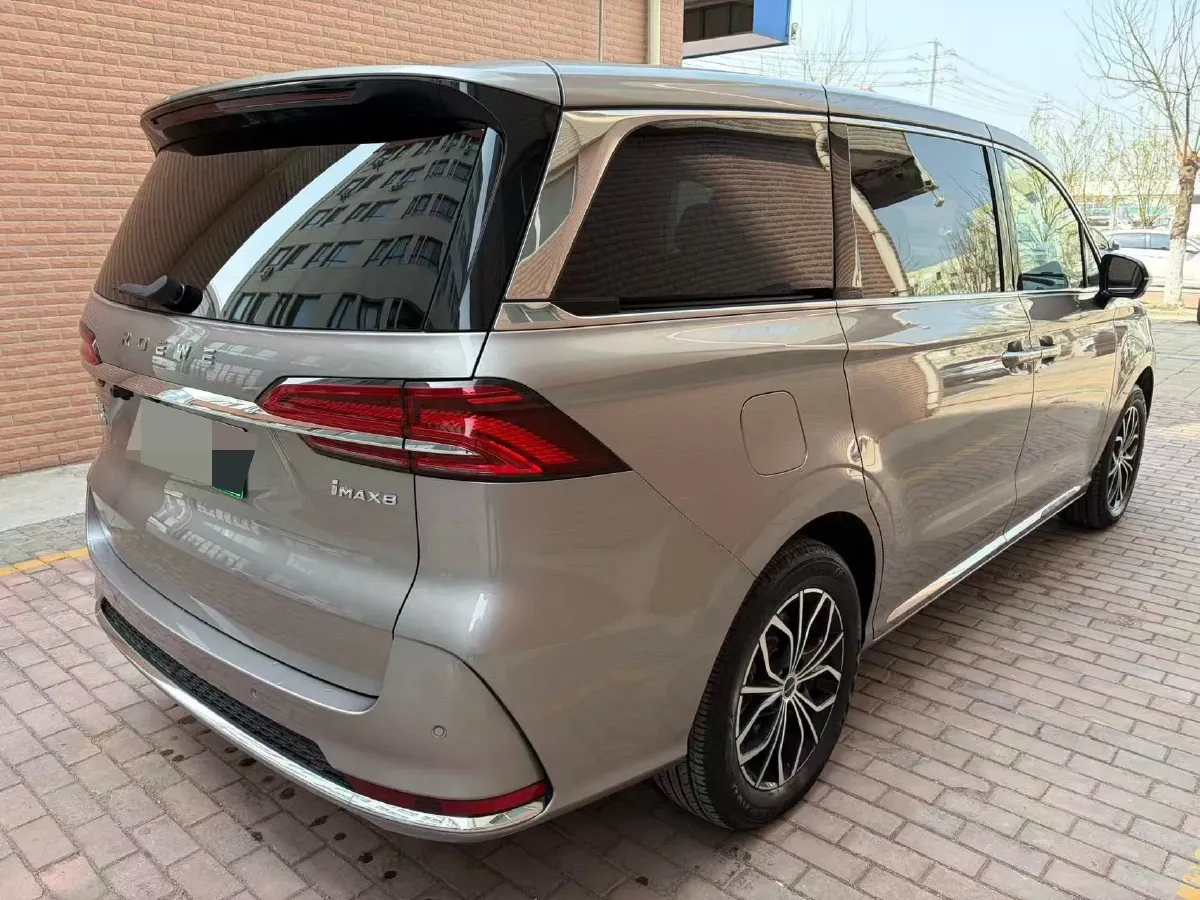 2025 Roewe iMAX8 1.5T 150HP L4 1DHT PHEV 24.7KWH,autocango,china used car exporter,china ev exporter,chinese used car exporter,chinese used ev exporter