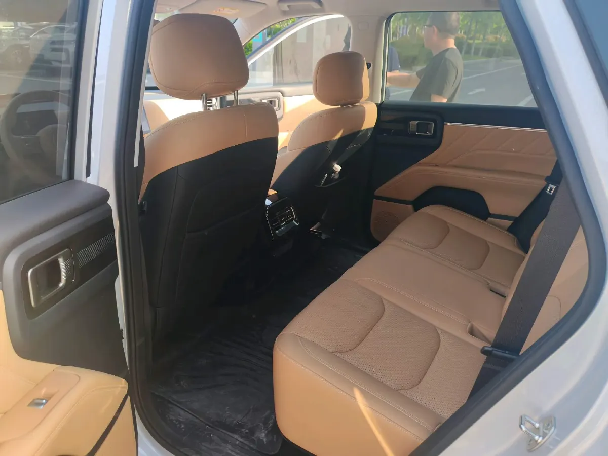 2026 WuLing XingGuang 560 EV 1.5L 106HP L4 E-CVT PHEV,autocango,china used car exporter,china ev exporter,chinese used car exporter,chinese used ev exporter