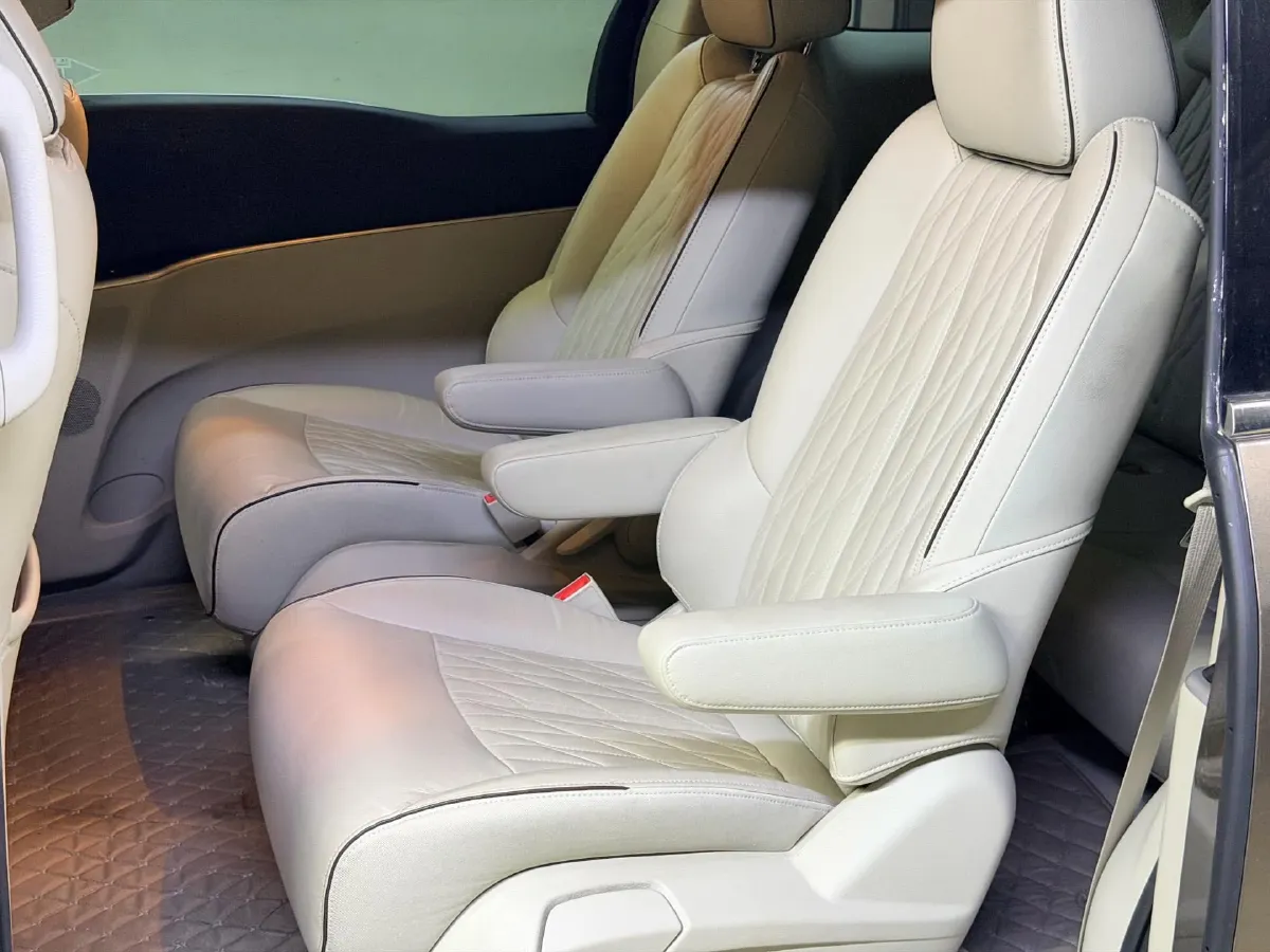 2021 Buick GL8 2.0T 237HP L4 9AT,autocango,china used car exporter,china ev exporter,chinese used car exporter,chinese used ev exporter