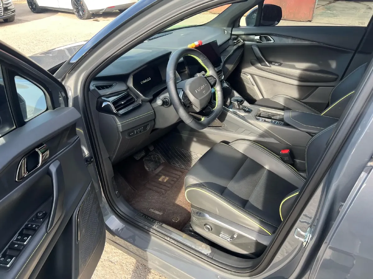 2023 LYNK&CO 06 1.5T 181HP L4 7DCT,autocango,china used car exporter,china ev exporter,chinese used car exporter,chinese used ev exporter