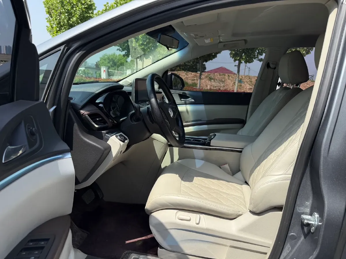 2021 Buick GL8 2.0T 237HP L4 9AT,autocango,china used car exporter,china ev exporter,chinese used car exporter,chinese used ev exporter