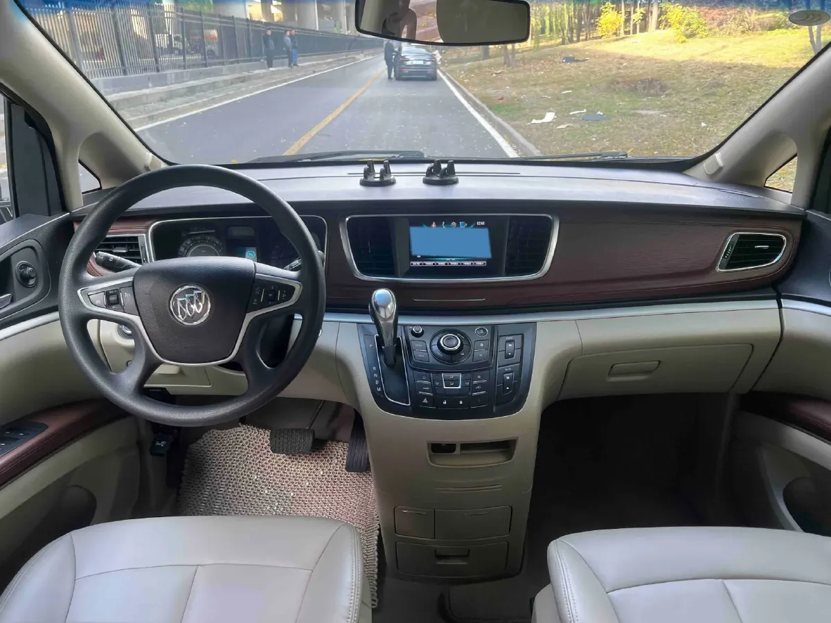 2018 Buick GL8 2.0T 260HP L4 6AT,autocango,china used car exporter,china ev exporter,chinese used car exporter,chinese used ev exporter