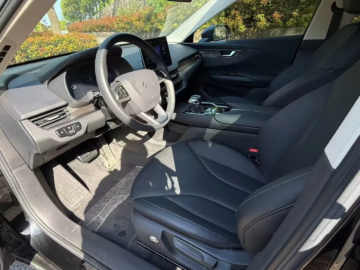 2022 HongQi E-QM5 BEV 54KWH,autocango,china used car exporter,china ev exporter,chinese used car exporter,chinese used ev exporter