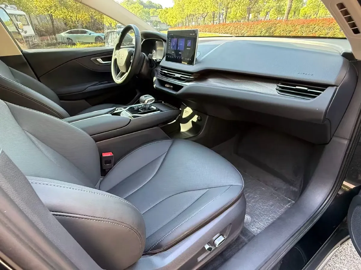 2022 HongQi E-QM5 BEV 54KWH,autocango,china used car exporter,china ev exporter,chinese used car exporter,chinese used ev exporter