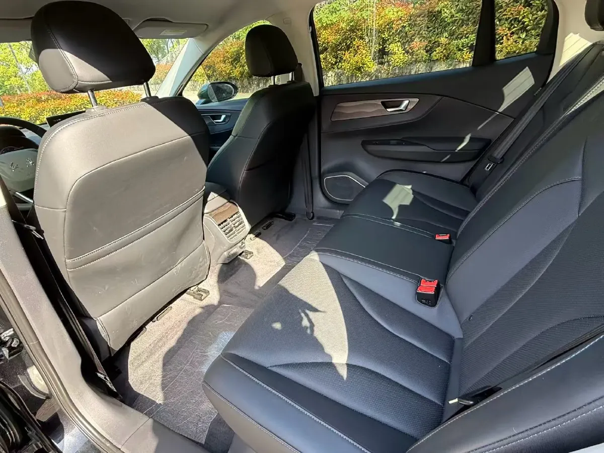 2022 HongQi E-QM5 BEV 54KWH,autocango,china used car exporter,china ev exporter,chinese used car exporter,chinese used ev exporter