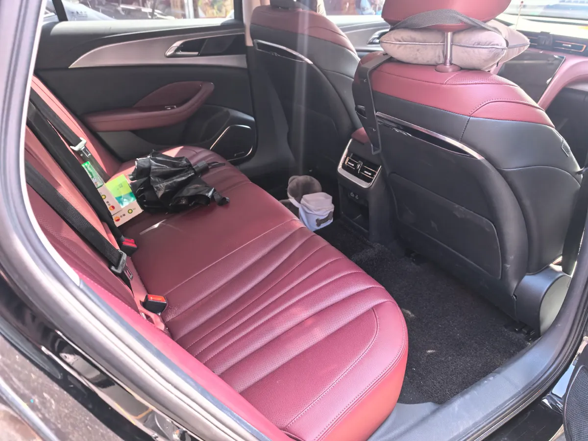 2023 HongQi H5 1.5T 169HP L4 7DCT,autocango,china used car exporter,china ev exporter,chinese used car exporter,chinese used ev exporter