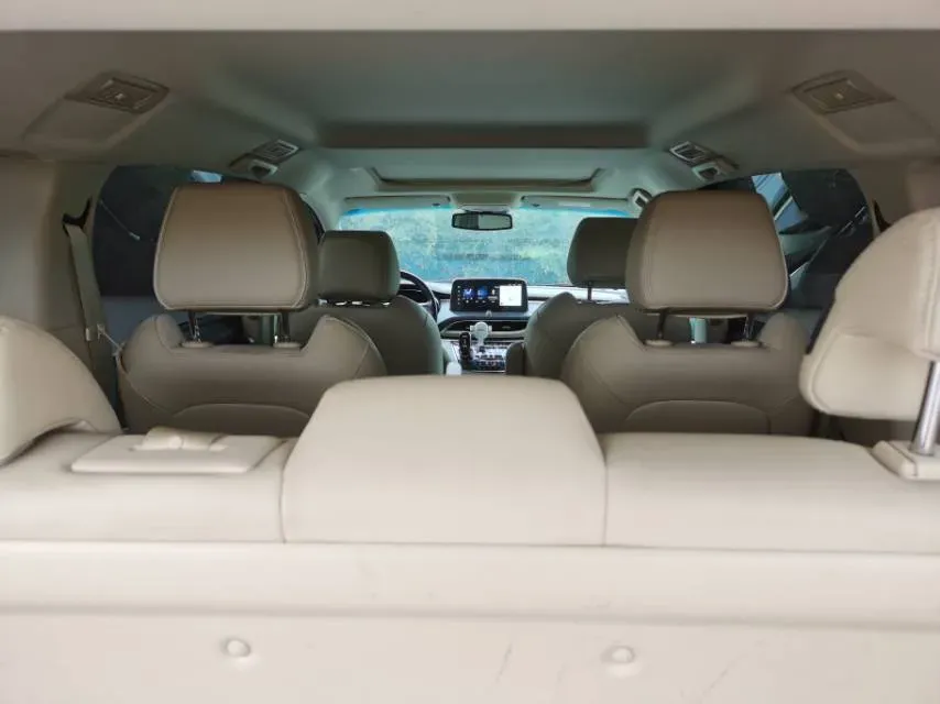 2023 Buick GL8 2.0T 237HP L4 9AT,autocango,china used car exporter,china ev exporter,chinese used car exporter,chinese used ev exporter