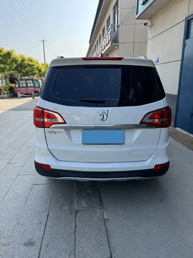 2016 BaoJun 730 1.5L 112HP L4 5MT,autocango,china used car exporter,china ev exporter,chinese used car exporter,chinese used ev exporter