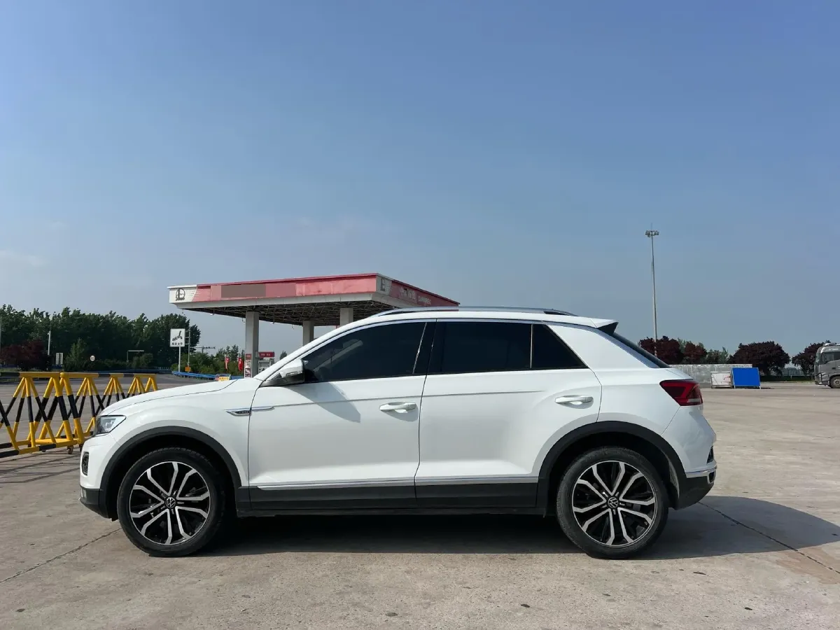 2022 Volkswagen T-Roc 1.4T 150HP L4 7DCT,autocango,china used car exporter,china ev exporter,chinese used car exporter,chinese used ev exporter