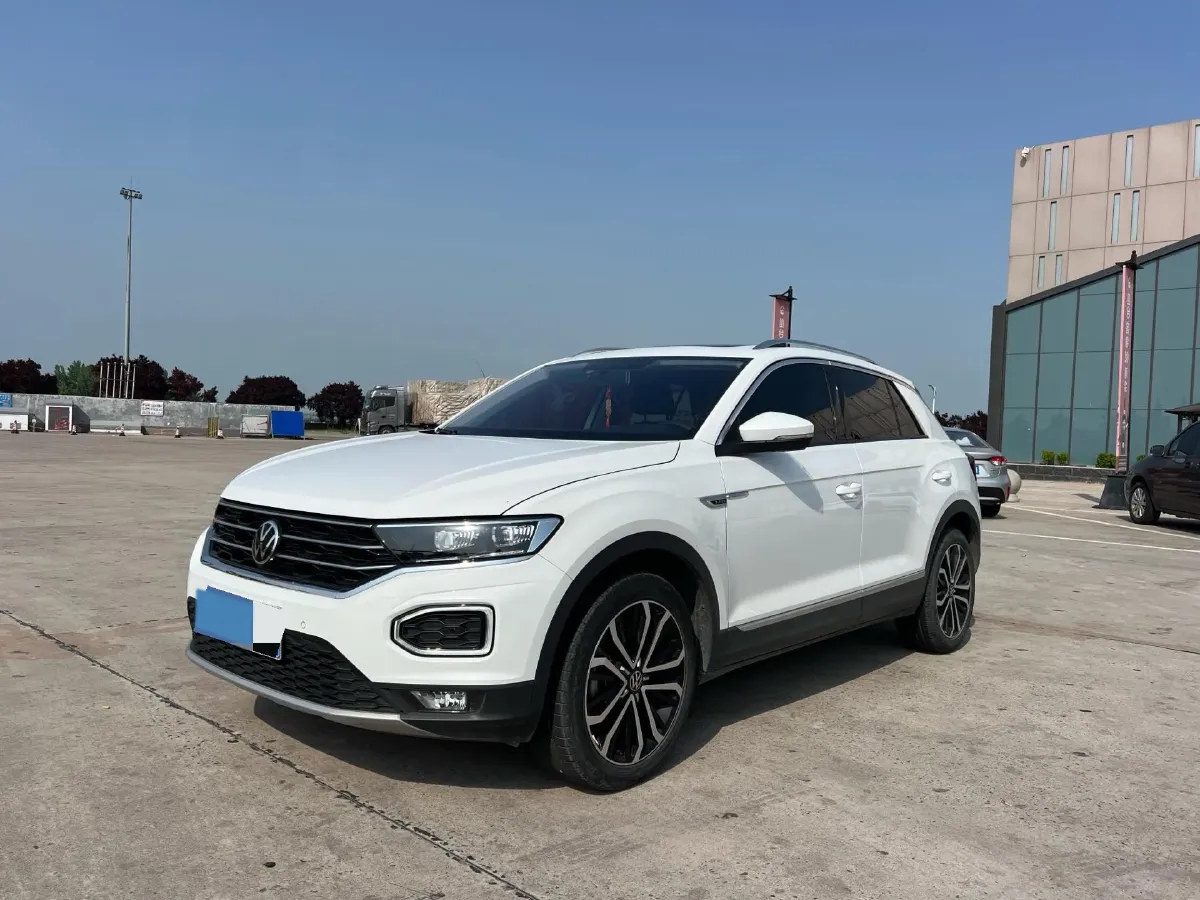 2022 Volkswagen T-Roc 1.4T 150HP L4 7DCT,autocango,china used car exporter,china ev exporter,chinese used car exporter,chinese used ev exporter