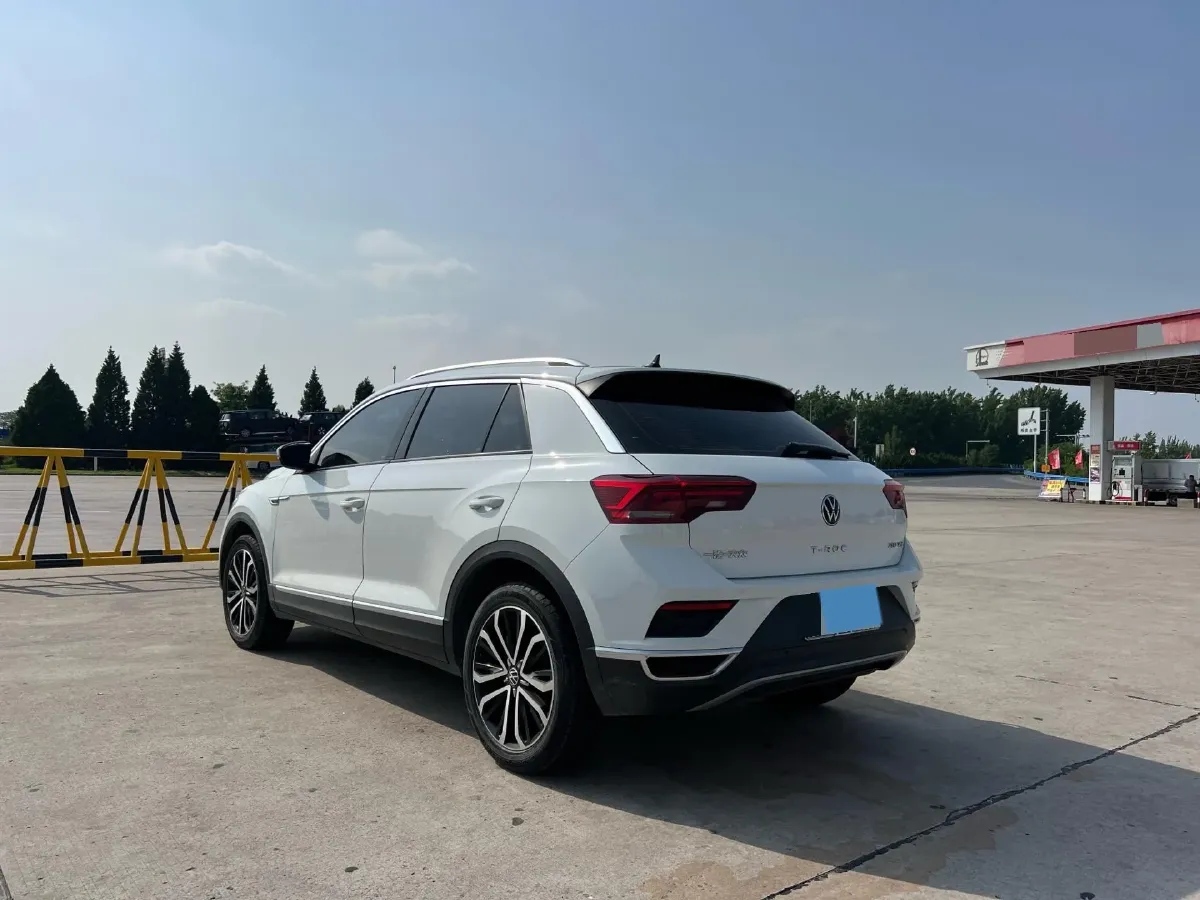 2022 Volkswagen T-Roc 1.4T 150HP L4 7DCT,autocango,china used car exporter,china ev exporter,chinese used car exporter,chinese used ev exporter