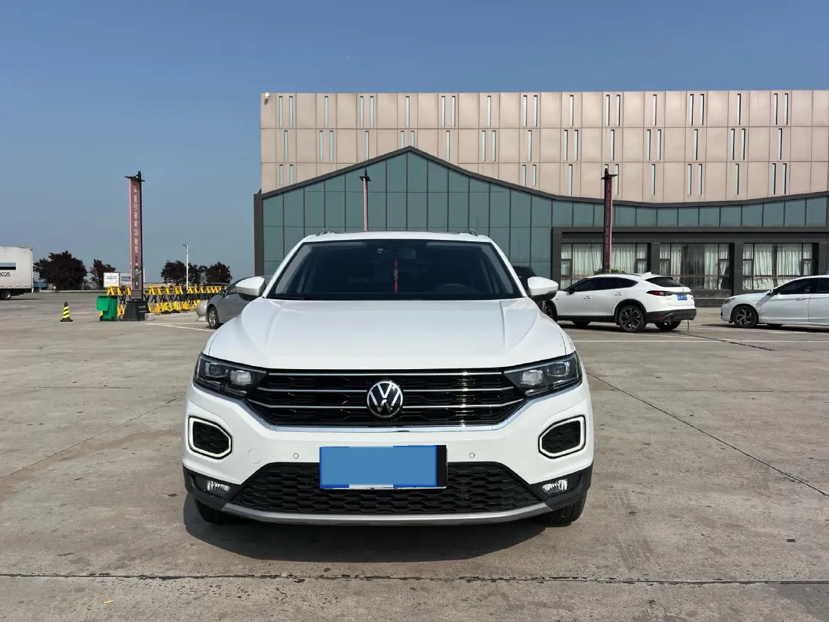 2022 Volkswagen T-Roc 1.4T 150HP L4 7DCT,autocango,china used car exporter,china ev exporter,chinese used car exporter,chinese used ev exporter