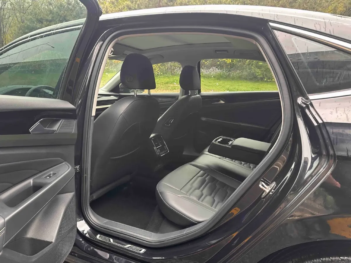 2020 Volkswagen Passat 2.0T 186HP L4 7DCT,autocango,china used car exporter,china ev exporter,chinese used car exporter,chinese used ev exporter