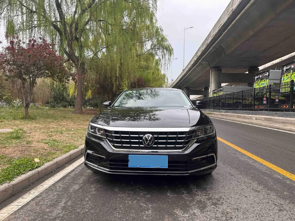 2020 Volkswagen Passat 2.0T 186HP L4 7DCT,autocango,china used car exporter,china ev exporter,chinese used car exporter,chinese used ev exporter