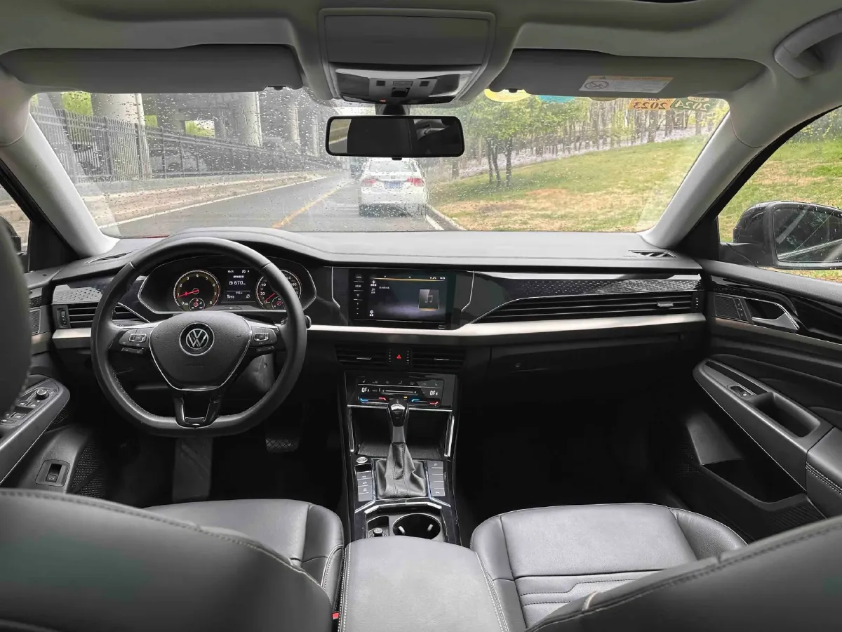 2020 Volkswagen Passat 2.0T 186HP L4 7DCT,autocango,china used car exporter,china ev exporter,chinese used car exporter,chinese used ev exporter