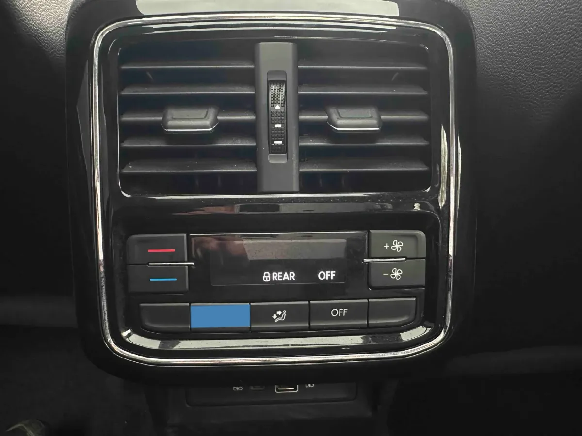 2020 Volkswagen Passat 2.0T 186HP L4 7DCT,autocango,china used car exporter,china ev exporter,chinese used car exporter,chinese used ev exporter