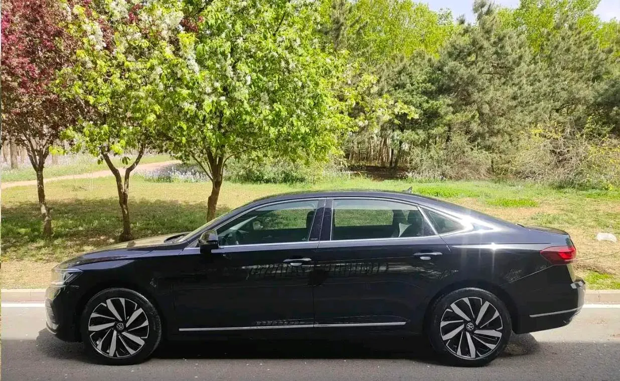 2024 Volkswagen Passat 2.0T 220HP L4 7DCT,autocango,china used car exporter,china ev exporter,chinese used car exporter,chinese used ev exporter