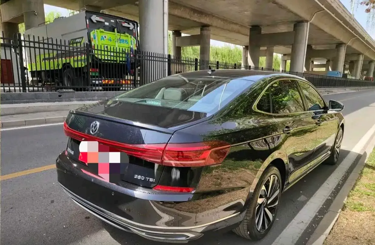 2024 Volkswagen Passat 2.0T 220HP L4 7DCT,autocango,china used car exporter,china ev exporter,chinese used car exporter,chinese used ev exporter