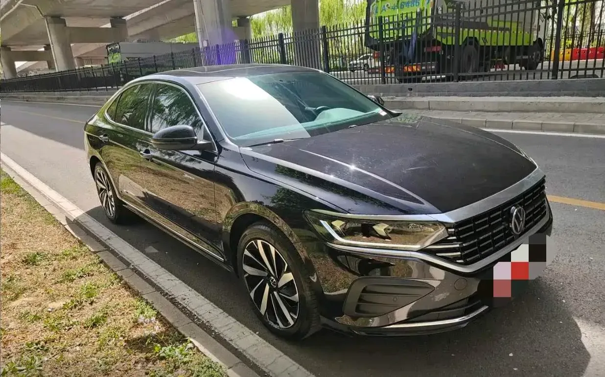 2024 Volkswagen Passat 2.0T 220HP L4 7DCT,autocango,china used car exporter,china ev exporter,chinese used car exporter,chinese used ev exporter