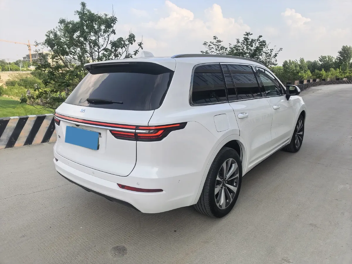 2021 Li ONE Range Extended 131HP REEV 40.5KWH,autocango,china used car exporter,china ev exporter,chinese used car exporter,chinese used ev exporter