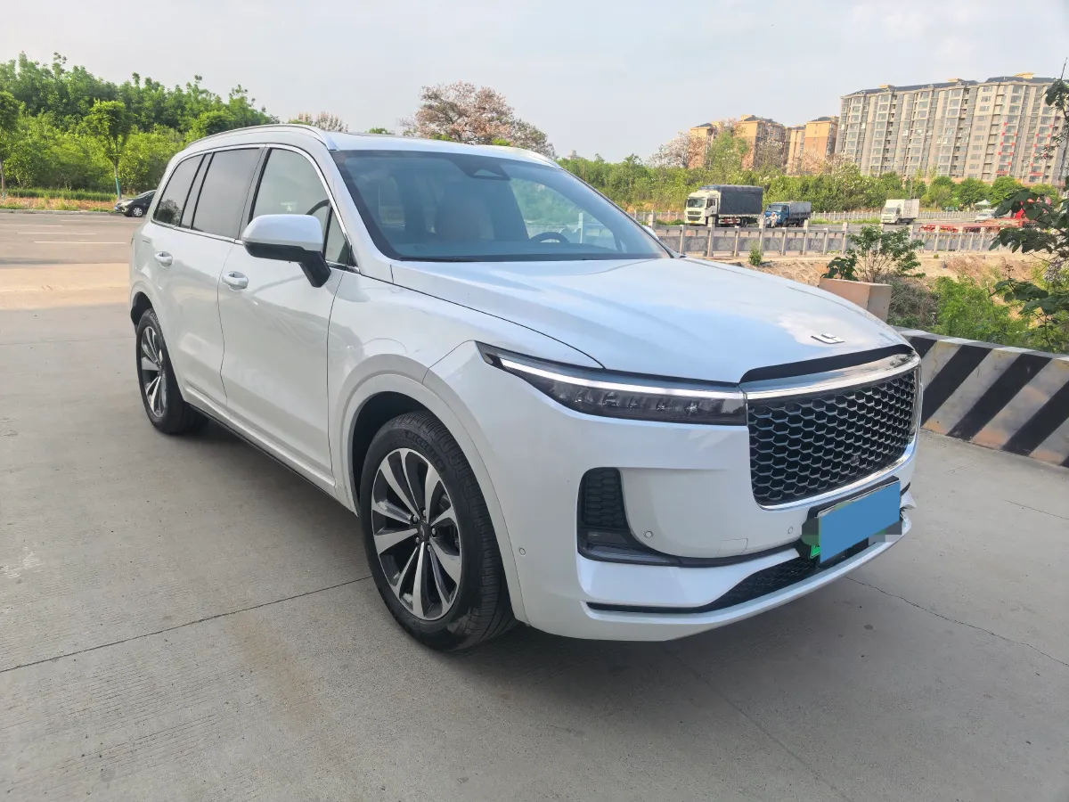 2021 Li ONE Range Extended 131HP REEV 40.5KWH,autocango,china used car exporter,china ev exporter,chinese used car exporter,chinese used ev exporter