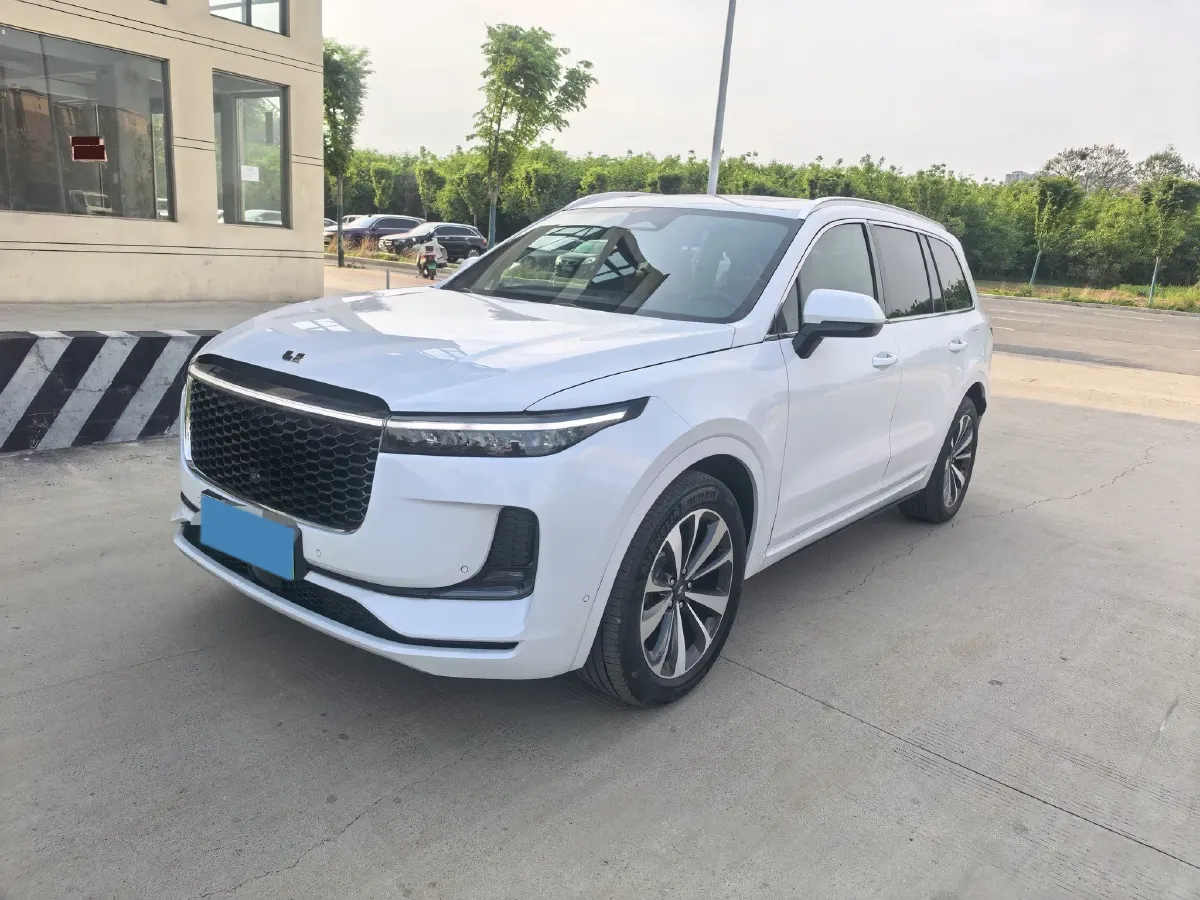 2021 Li ONE Range Extended 131HP REEV 40.5KWH,autocango,china used car exporter,china ev exporter,chinese used car exporter,chinese used ev exporter