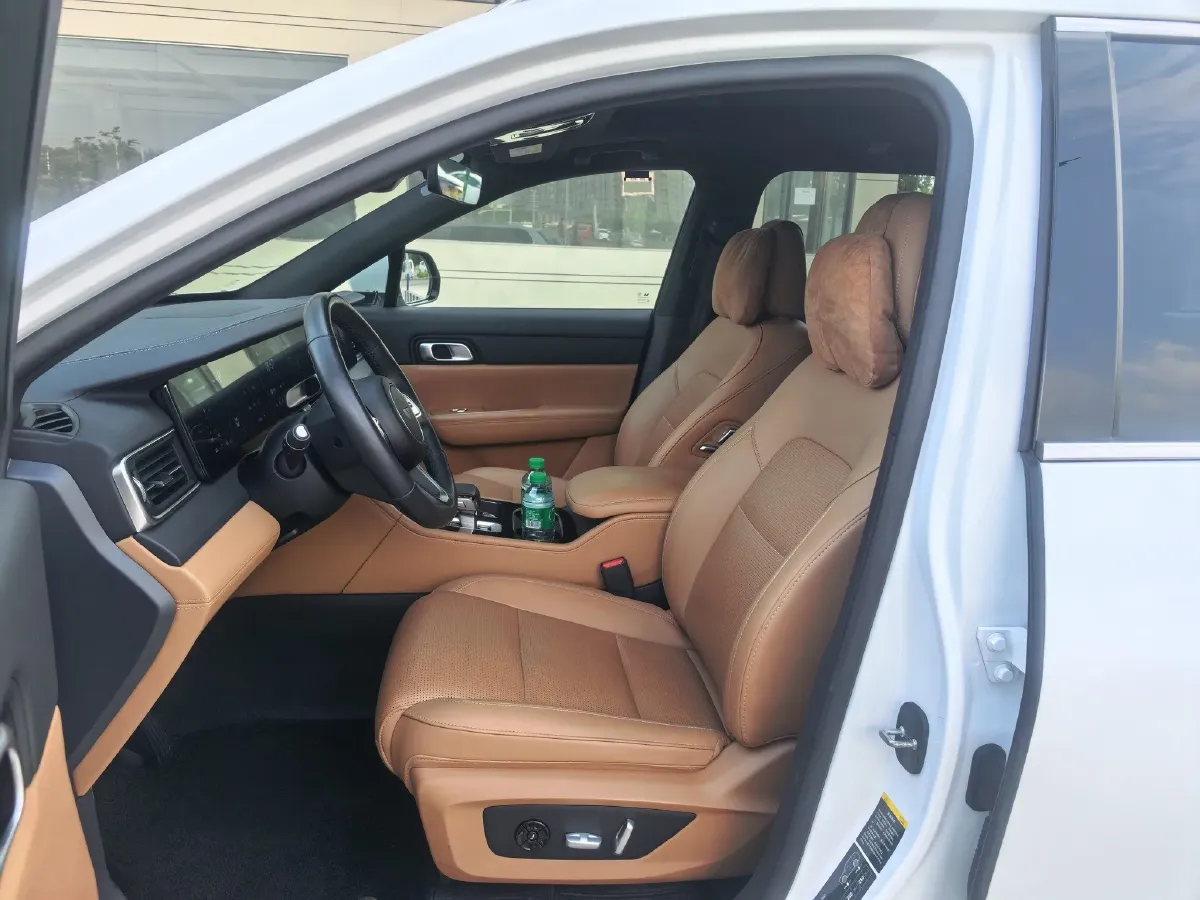 2021 Li ONE Range Extended 131HP REEV 40.5KWH,autocango,china used car exporter,china ev exporter,chinese used car exporter,chinese used ev exporter