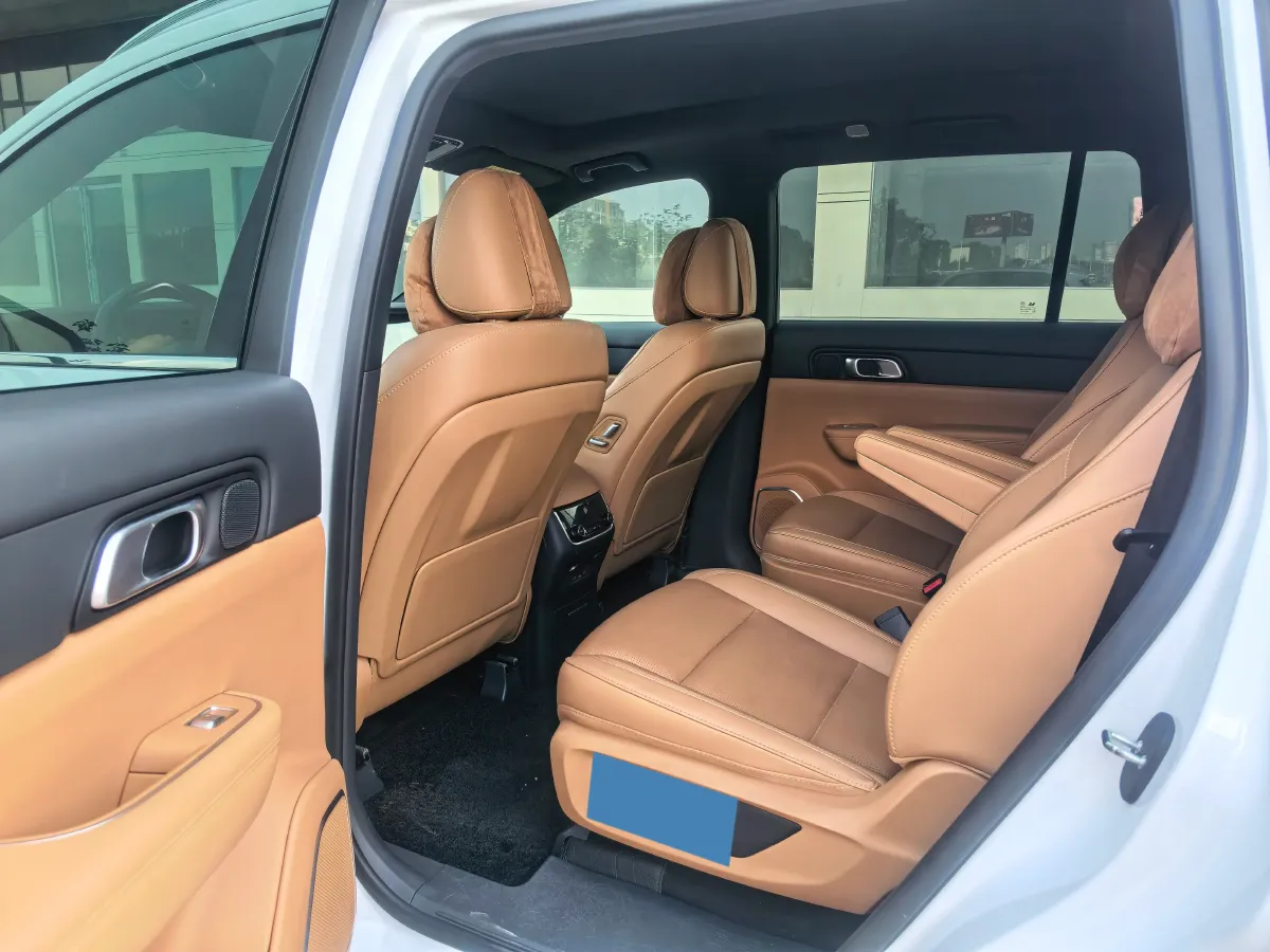 2021 Li ONE Range Extended 131HP REEV 40.5KWH,autocango,china used car exporter,china ev exporter,chinese used car exporter,chinese used ev exporter