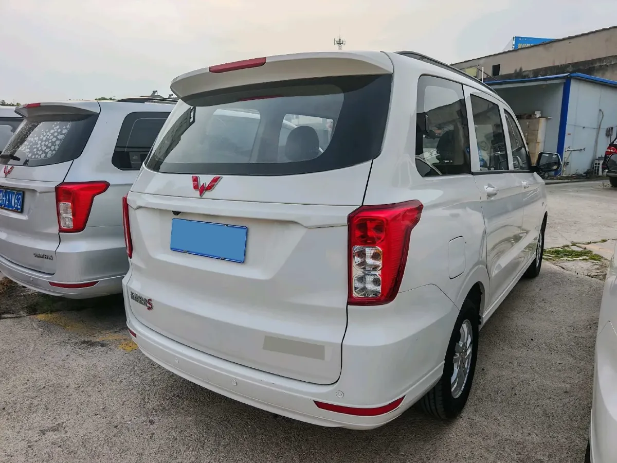 2019 WuLing HongGuang 1.5L 99HP L4 6MT,autocango,china used car exporter,china ev exporter,chinese used car exporter,chinese used ev exporter