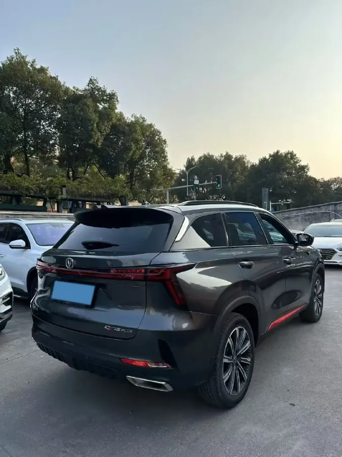 2020 ChangAn CS75 Plus 2.0T 233HP L4 8AT,autocango,china used car exporter,china ev exporter,chinese used car exporter,chinese used ev exporter