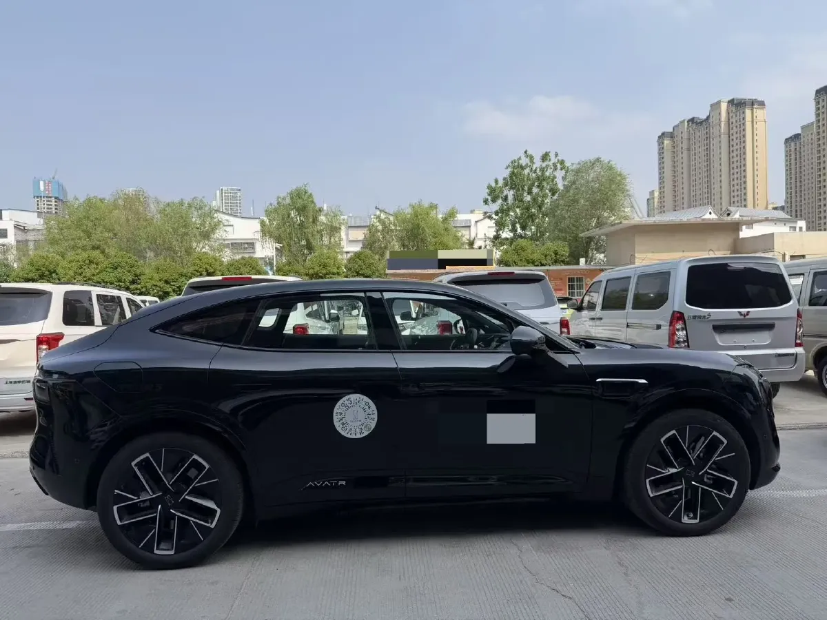 2025 Avatr 11 1.5T 156HP L4 REEV,autocango,china used car exporter,china ev exporter,chinese used car exporter,chinese used ev exporter