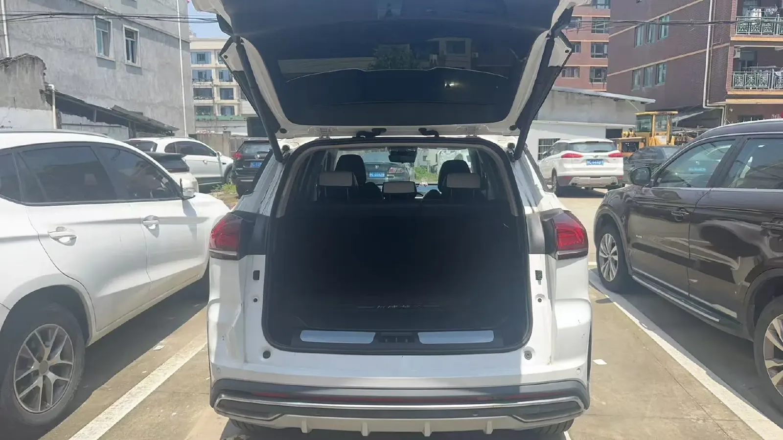 2022 Geely Azkarra 1.8T 184HP L4 7DCT,autocango,china used car exporter,china ev exporter,chinese used car exporter,chinese used ev exporter