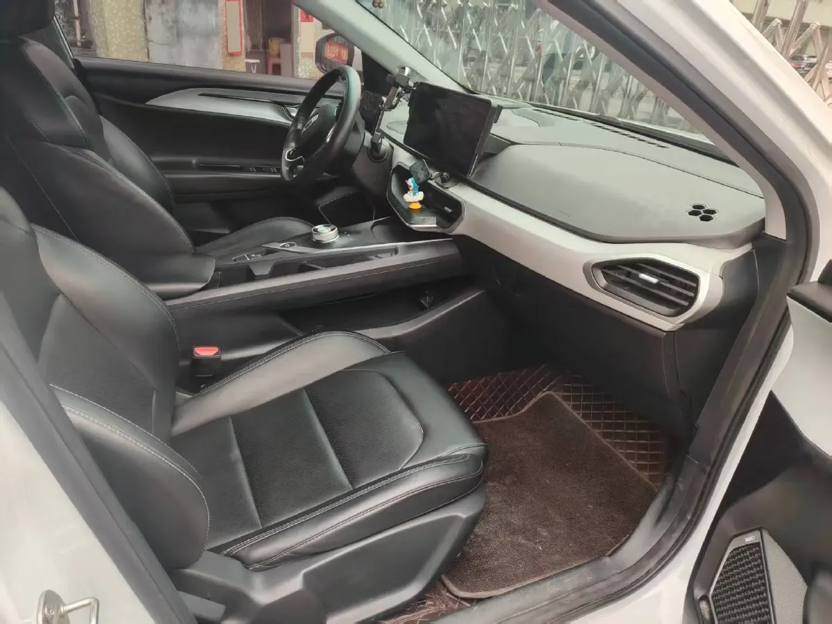 2022 Geely Emgrand L HiP 1.5T 181HP L4 3DHT PHEV 15.5KWH,autocango,china used car exporter,china ev exporter,chinese used car exporter,chinese used ev exporter