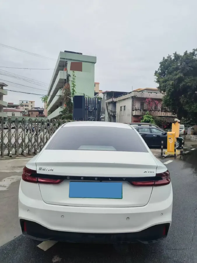 2022 Geely Emgrand L HiP 1.5T 181HP L4 3DHT PHEV 15.5KWH,autocango,china used car exporter,china ev exporter,chinese used car exporter,chinese used ev exporter