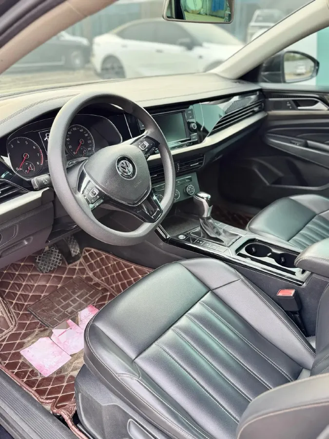 2019 Chevrolet Equinox 1.5T 180HP L4 6AT,autocango,china used car exporter,china ev exporter,chinese used car exporter,chinese used ev exporter