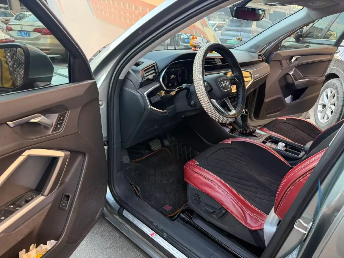 2022 Audi Q3 1.4T 150HP L4 7DCT,autocango,china used car exporter,china ev exporter,chinese used car exporter,chinese used ev exporter