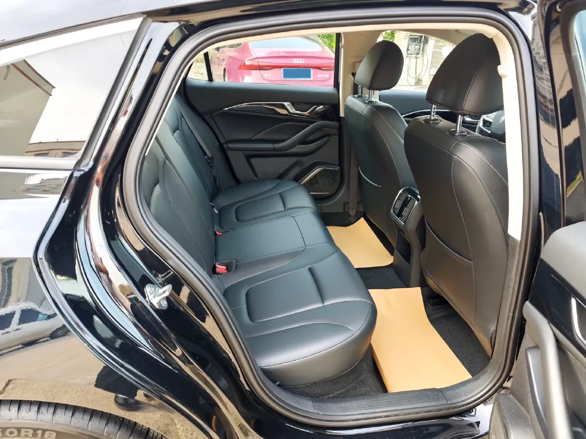 2025 Bestune B70 1.5T 169HP L4 7DCT,autocango,china used car exporter,china ev exporter,chinese used car exporter,chinese used ev exporter