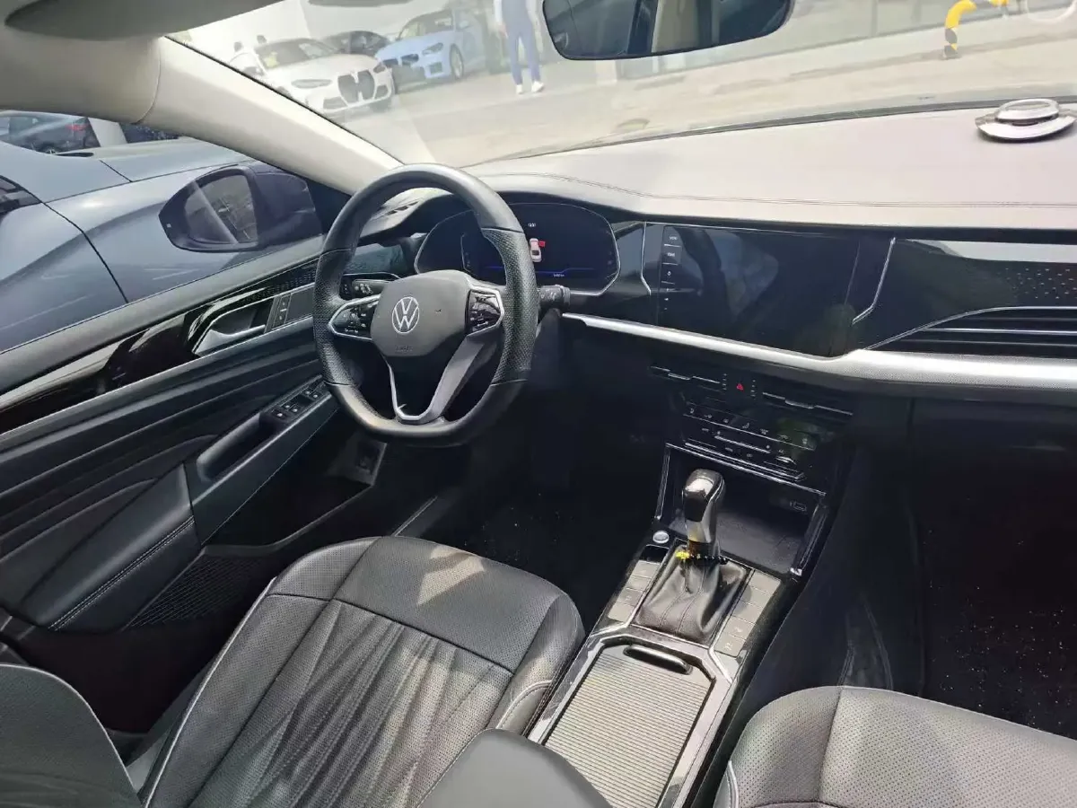 2023 Volkswagen Passat 2.0T 186HP L4 7DCT,autocango,china used car exporter,china ev exporter,chinese used car exporter,chinese used ev exporter