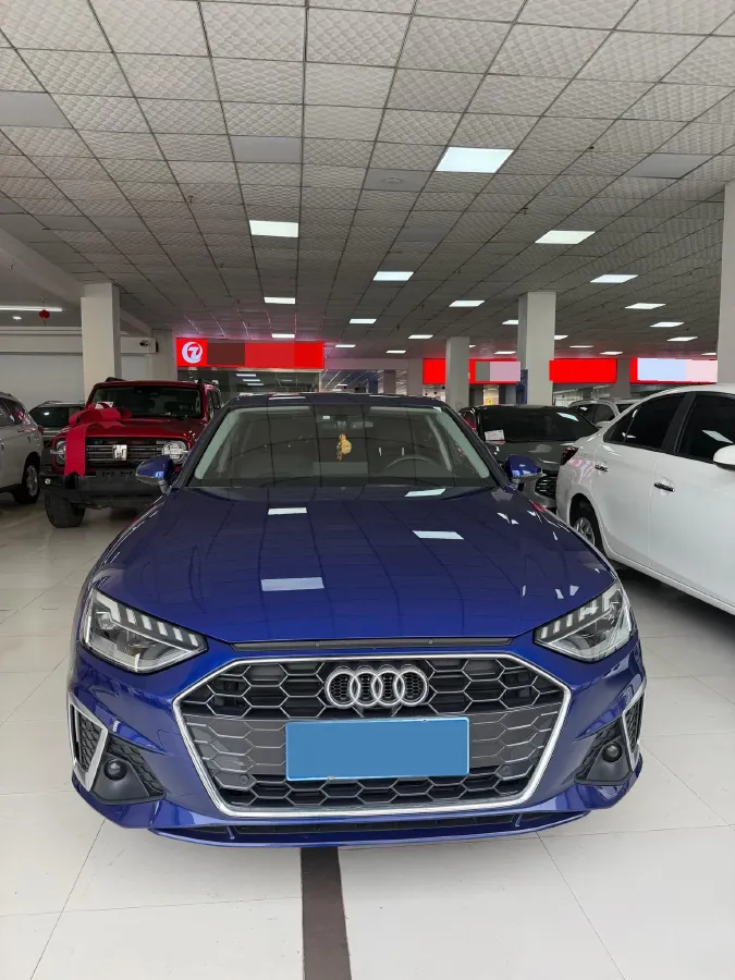 2020 Audi A4L 2.0T 190HP L4 7DCT,autocango,china used car exporter,china ev exporter,chinese used car exporter,chinese used ev exporter