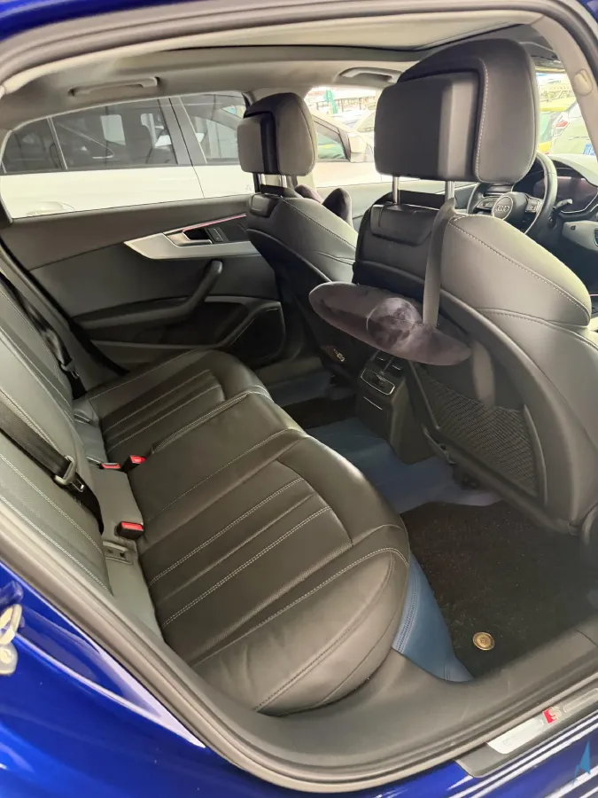 2020 Audi A4L 2.0T 190HP L4 7DCT,autocango,china used car exporter,china ev exporter,chinese used car exporter,chinese used ev exporter