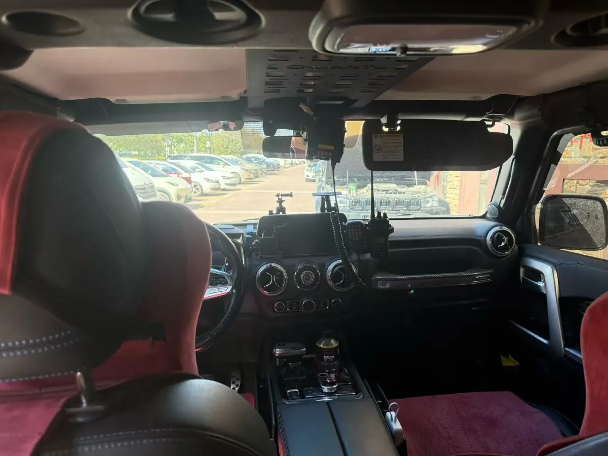 2024 Beijing BJ40 2.0T 163HP L4 8AT,autocango,china used car exporter,china ev exporter,chinese used car exporter,chinese used ev exporter