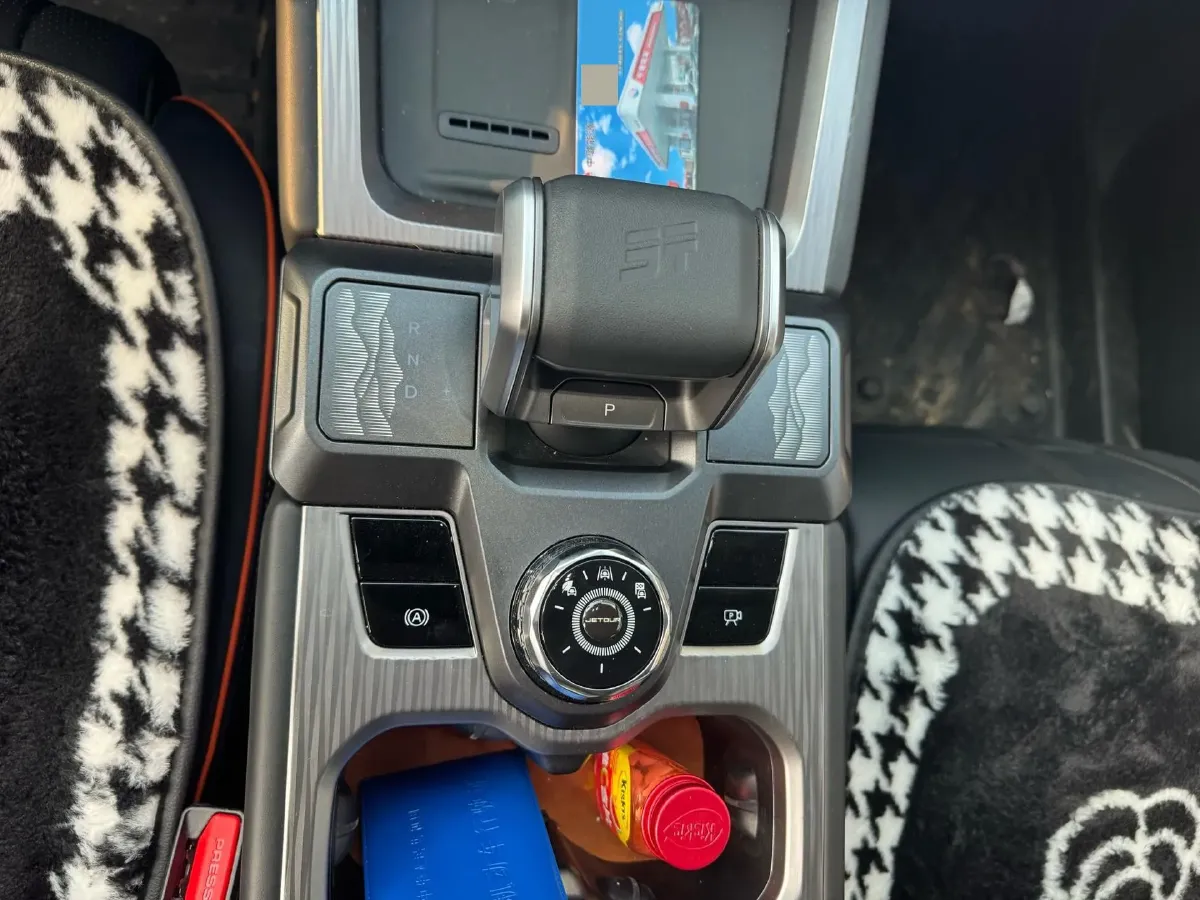 2025 Jetour DASHING 1.5T 184HP L4 7DCT,autocango,china used car exporter,china ev exporter,chinese used car exporter,chinese used ev exporter