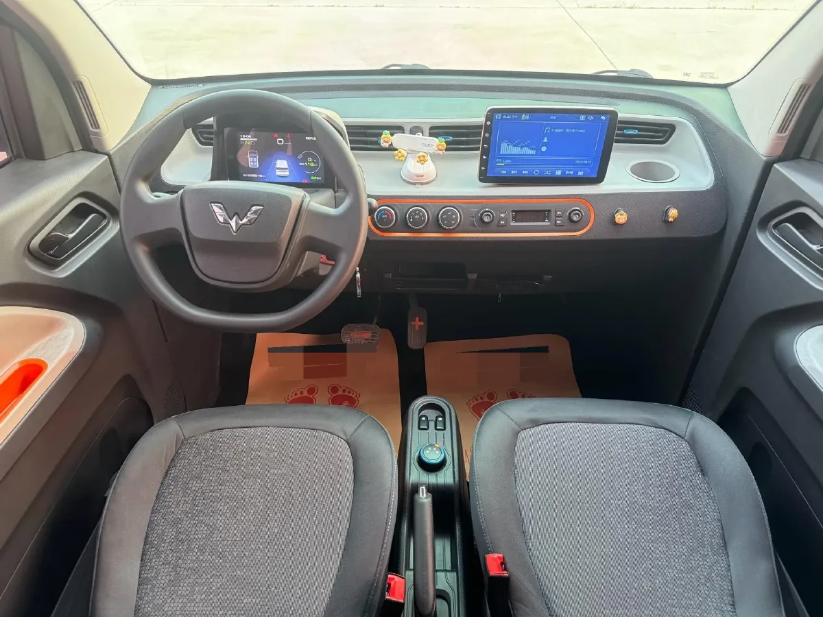 2020 WuLing HongGuang MINI EV BEV 9KWH,autocango,china used car exporter,china ev exporter,chinese used car exporter,chinese used ev exporter