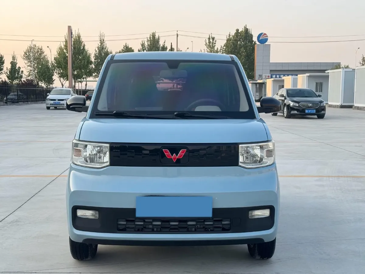 2020 WuLing HongGuang MINI EV BEV 9KWH,autocango,china used car exporter,china ev exporter,chinese used car exporter,chinese used ev exporter